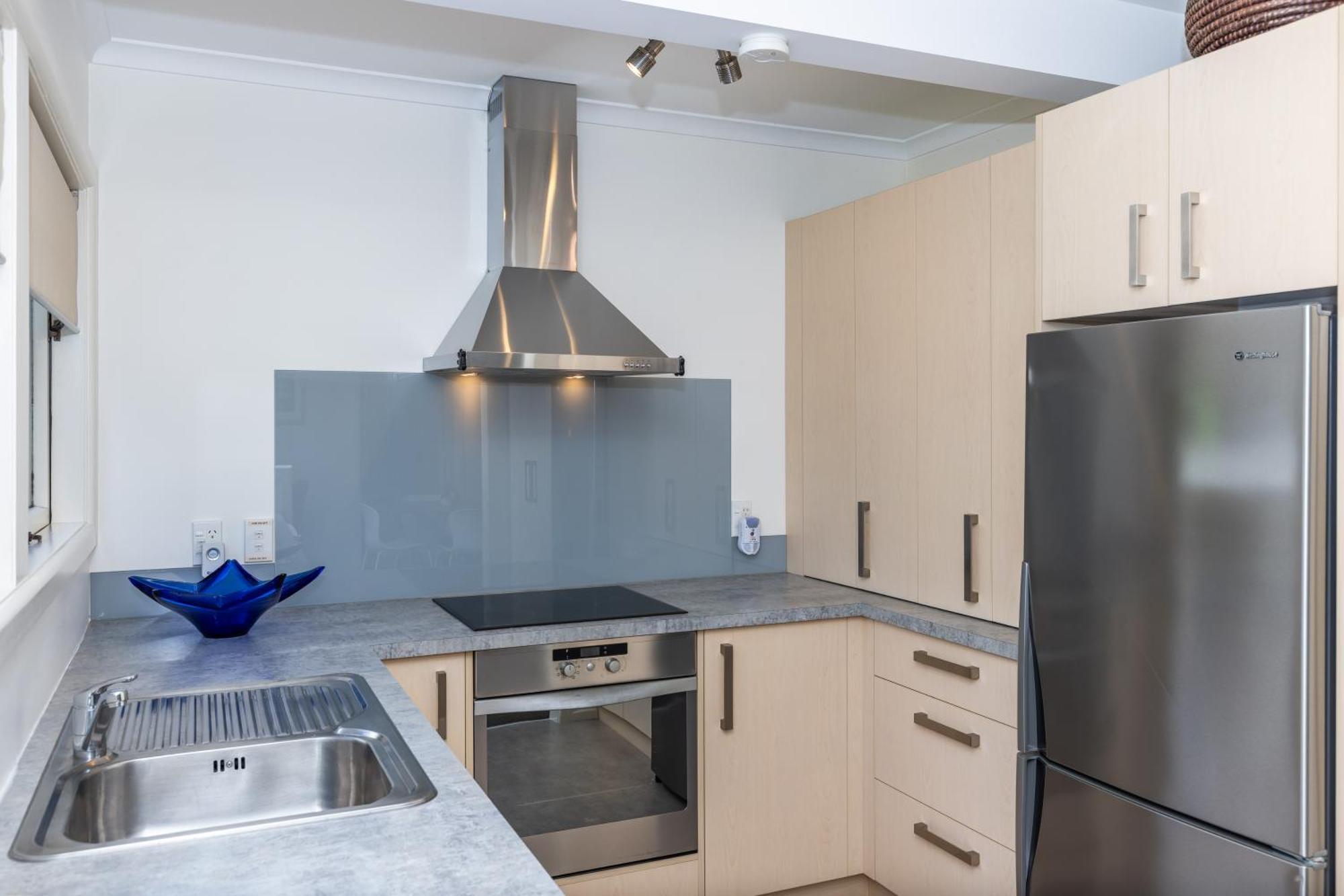 2 Bedroom Home Away From Home Near Cbd & Private Parking 해밀턴 외부 사진